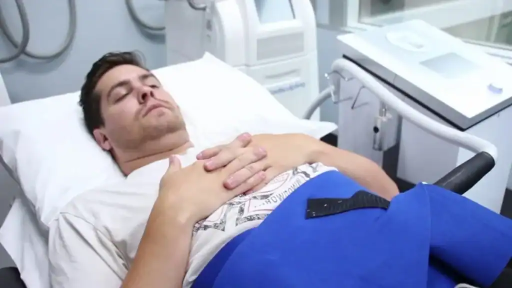 Transforming Bodies: Celebrity Success Stories and the Truth Behind Body Contouring 2 Image of male having body contouring Swindon treatment